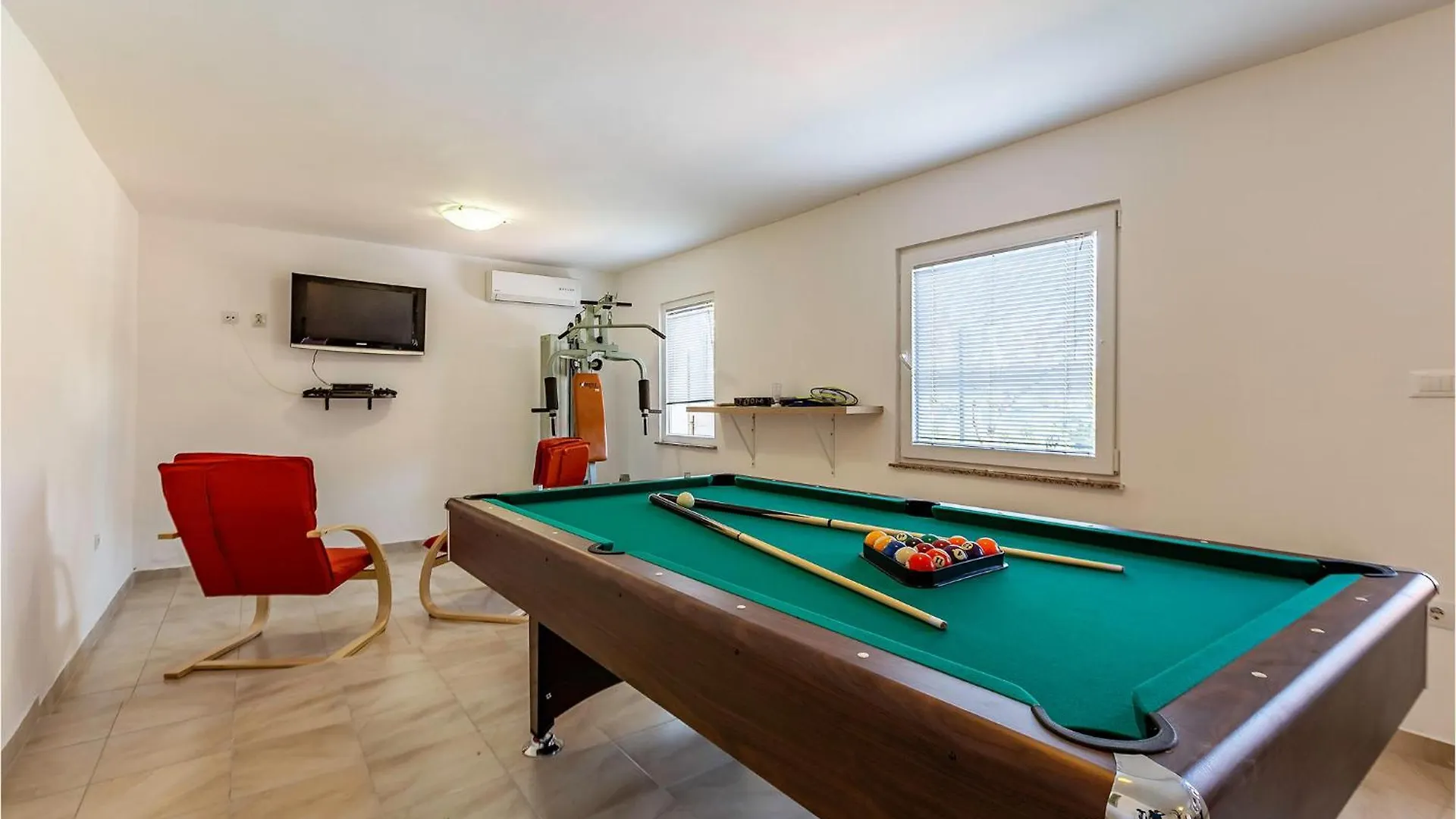 Beautiful Home In Pula With Wifi